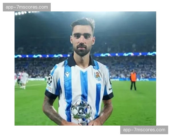 战术复盘：巴萨如何通过中场绞杀，限制皇社核心布赖斯·门德斯